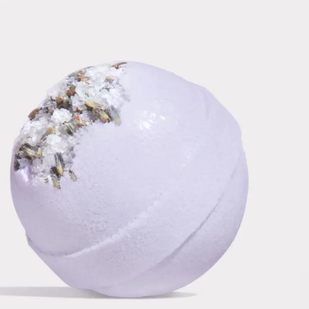 Kylie Skin Lavender Bath Bomb‎